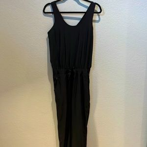 Patagonia pant romper with pockets and drawstring waist